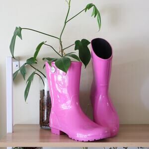 Women's Ugg Sienna Pink High Gloss Rain Boots with Sheepskin Insole Size 8